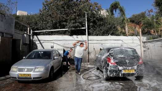 1-5827503-2643718793