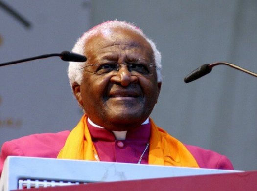 800px-Desmond_tutu_20070607_2-580x433